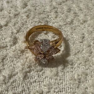 Elegant Gold and Silver tone Floral Ring
